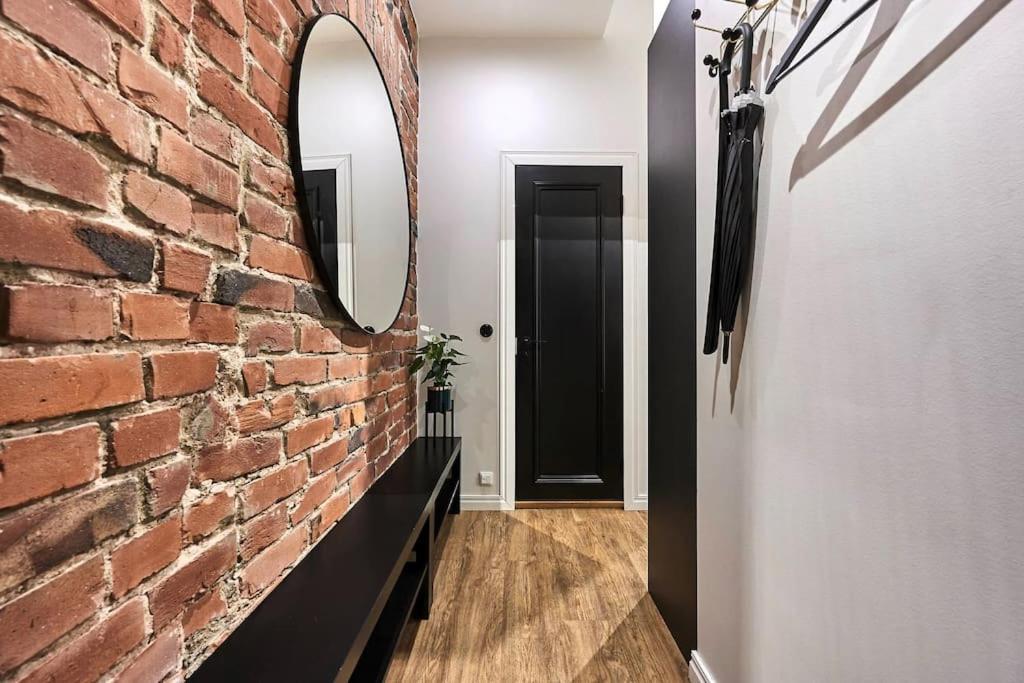 Urban-Glam City Centre Studio With A Gym And Terrace تالين المظهر الخارجي الصورة