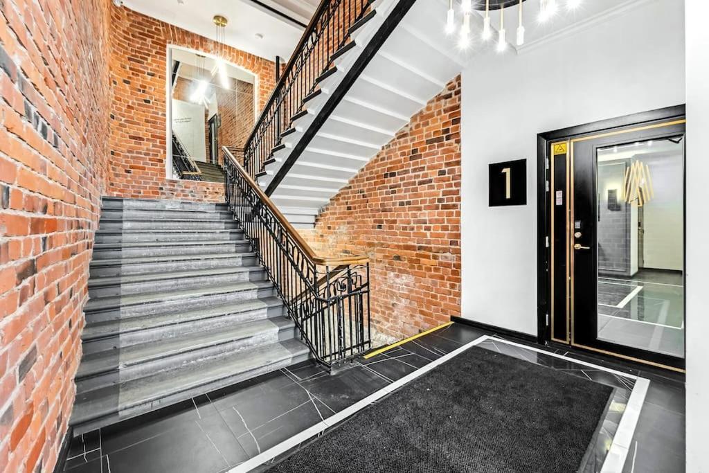 Urban-Glam City Centre Studio With A Gym And Terrace تالين المظهر الخارجي الصورة