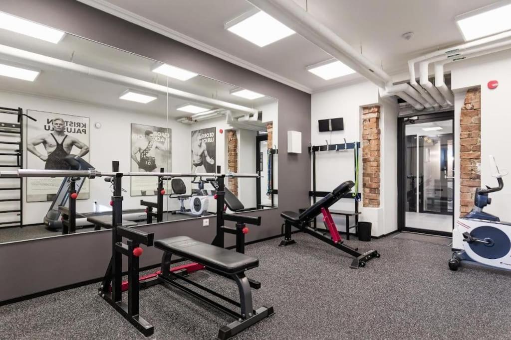 Urban-Glam City Centre Studio With A Gym And Terrace تالين المظهر الخارجي الصورة