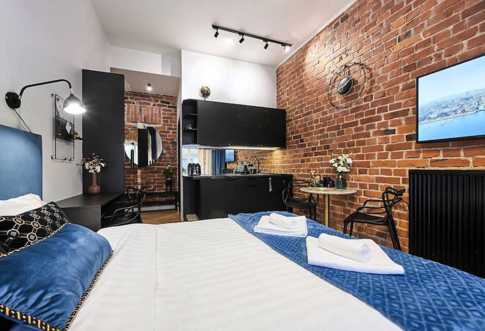 Urban-Glam City Centre Studio With A Gym And Terrace تالين المظهر الخارجي الصورة