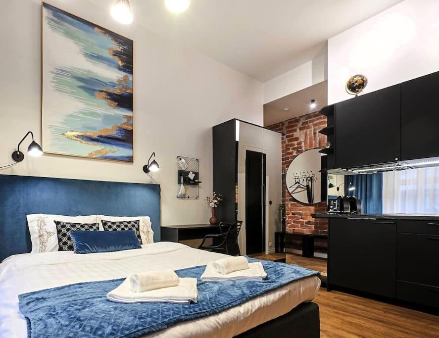 Urban-Glam City Centre Studio With A Gym And Terrace تالين المظهر الخارجي الصورة