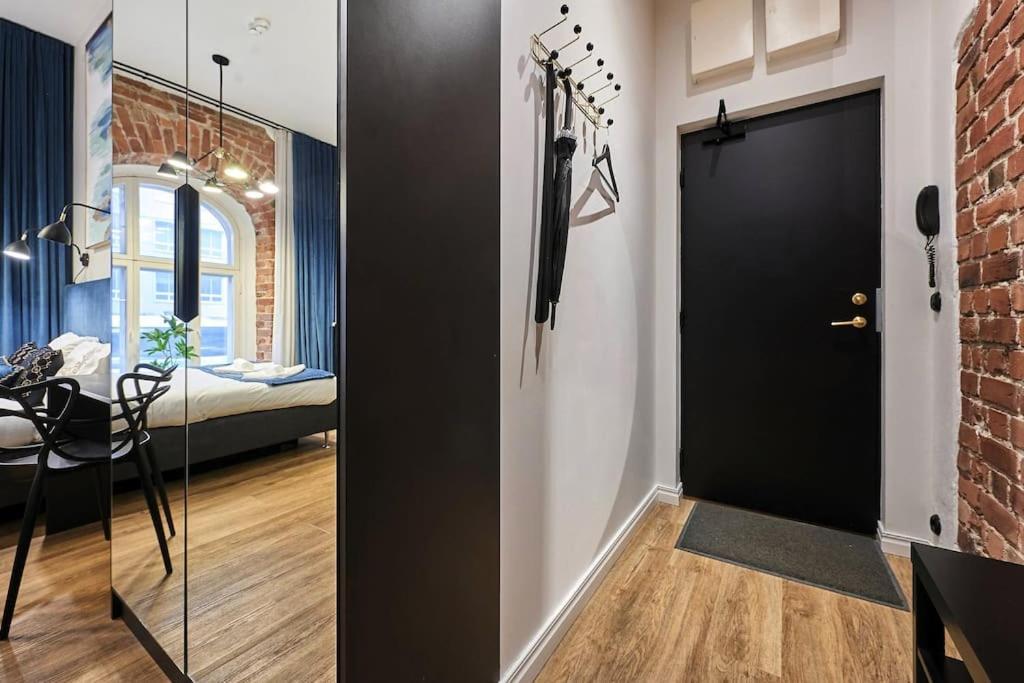 Urban-Glam City Centre Studio With A Gym And Terrace تالين المظهر الخارجي الصورة